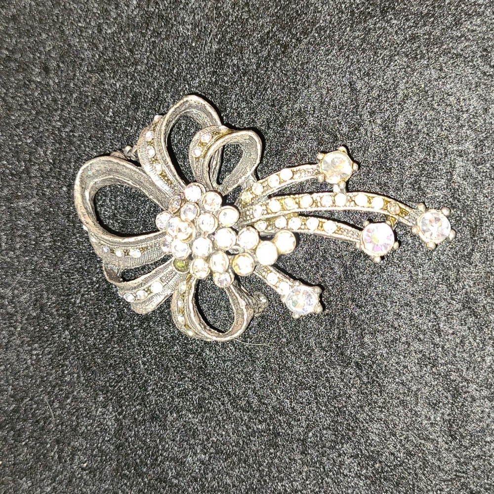 Vintage Ribbon Shooting Star Brooch Silver-tone or Pewter, CZ Clear Rhinestones